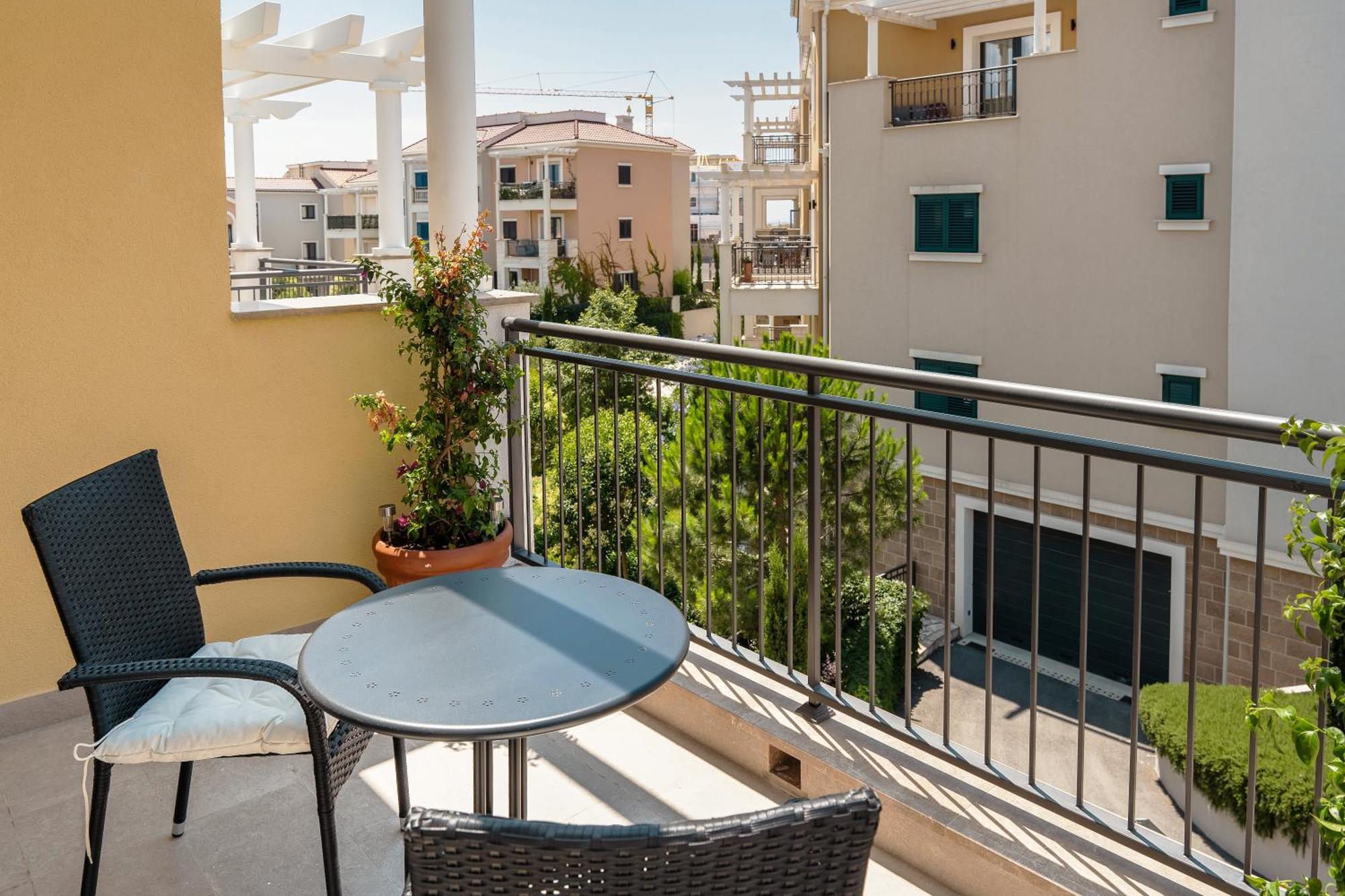 Lustica Bay Διαμέρισμα Τίβατ Εξωτερικό φωτογραφία